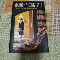 Agatha Christie - C'è un cadavere in biblioteca