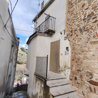 Casa con magazzino