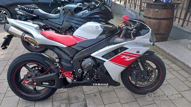 Yamaha R1