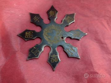 Stella ninja nera a 8 punte