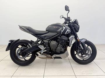 TRIUMPH Trident 660