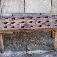 Vecchio scola bottiglie in legno pesante anni '50