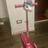 Monopattino unicorno 