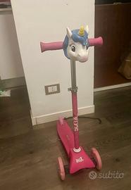 Monopattino unicorno 