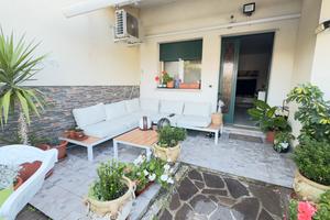 Villa schiera su quadri/famigliare