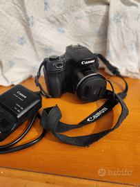 Canon Powershot SX60 HS con borsa e caricabatteria
