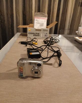 Nikon COOLPIX 2200 2.OMP digital camera - Silver