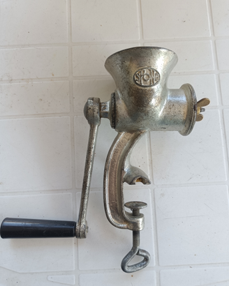 Tritacarne in lega Spong National 25 vintage