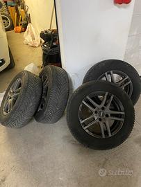 Cerchi in lega e Gomme invernali R16