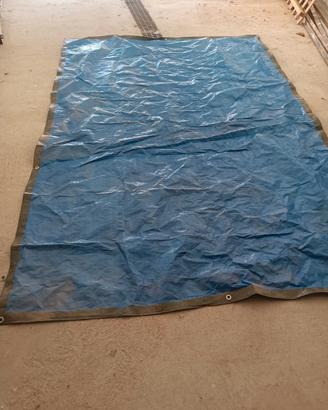 Telo in PVC con occhielli