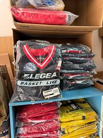 Stock di Vari articoli sportivi abbigliamento