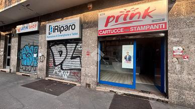 NEGOZIO A MILANO