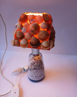 Lampada da tavolo artigianale con conchiglie 🐚💡