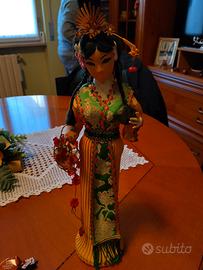 bambola soprammobile in tessuto 