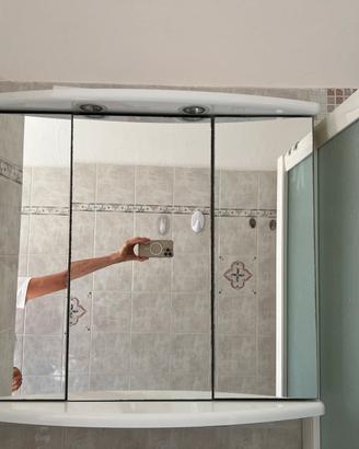 Pensile  bagno specchio e faretti