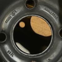 Cerchioni Peugeot con gomme