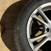 Cerchio piu gomme 205/60 R16 92H