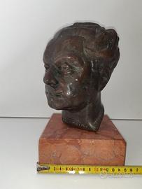 scultura in bronzo  busto,  firma Eugen Normad