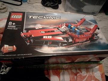 Lego 8+ Technic Power Boat 