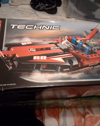 Lego 8+ Technic Power Boat 