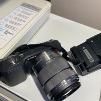 Sony Alfa  mod NEX-3  ottica Sony. E 3.5-5,6/18-55