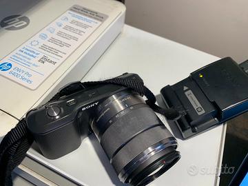 Sony Alfa  mod NEX-3  ottica Sony. E 3.5-5,6/18-55