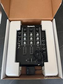 Mixer Numark M4