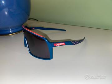 Occhiali Oakley sutro