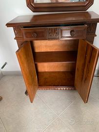 Mobile ingresso in legno intagliato con specchiera