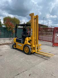 S34 - Muletto Hyster portata 25 q.li