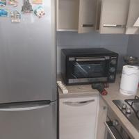 cucina co.pleta di elettrodomestici 