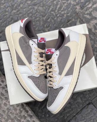 Travis Scott × Air Jordan 1 Reverse Mocha 41