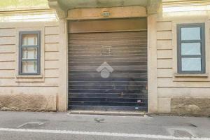 NEGOZIO A MELEGNANO