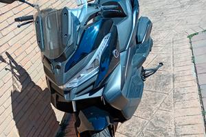 Voge SR4 appena tagliandato