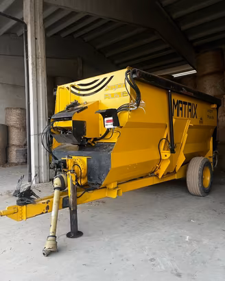 Carro Unifeed Trainato