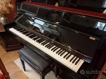 Pianoforte verticale Yamaha