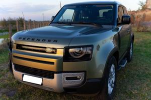 Land Rover Defender 90 X-Dynamic SE 200cv