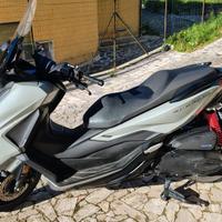 Honda Forza 350