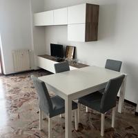 Tavolo estensibile