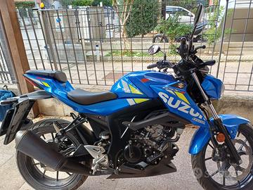 moto suzuki gsx s125 a 10€ contrattabili.