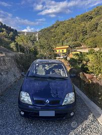 renault megane scenic anno 2002