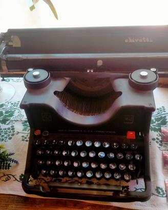 Macchina da scrivere meccanica  Olivetti m40