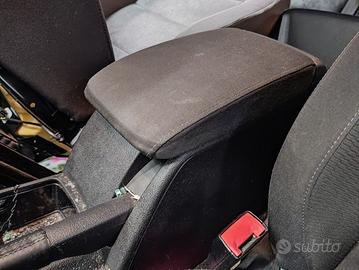 Poggia braccio VOLKSWAGEN GOLF 6 del 2011