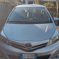 Toyota Yaris 1.3 Lounge 2014, serie 3, 5 porte