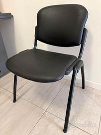 Sedia imbottita nera per ufficio/attesa – lotto 3