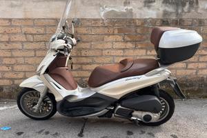 Piaggio Beverly 300 bianco perla