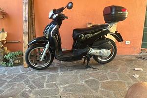 scarabeo 125 ie light