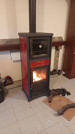 STUFA A LEGNA IN GHISA LA NORDICA EXTRAFLAME MOD. 