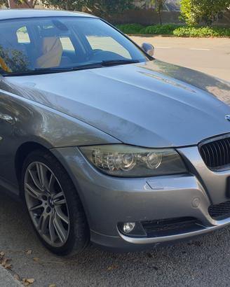 BMW 318d touring autom.