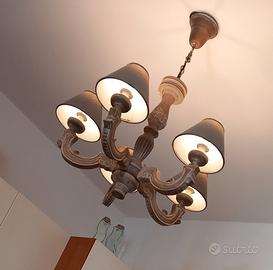 Lampadario con paralumi in tessuto